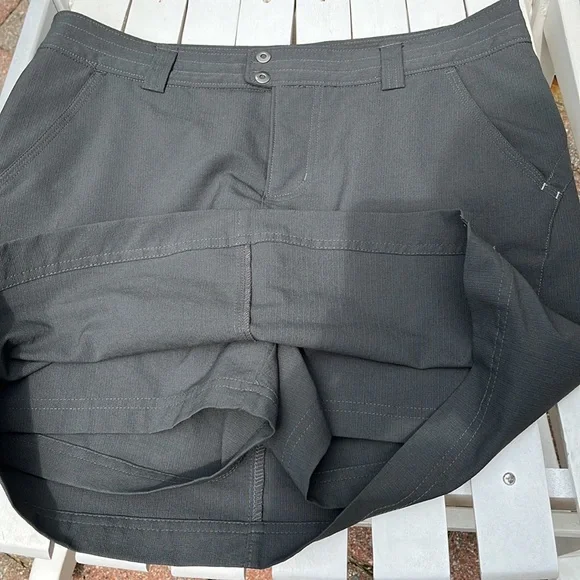 ☀️Columbia Omni-Shade Gray Skirt/Skort Size 6 - Picture 5 of 5